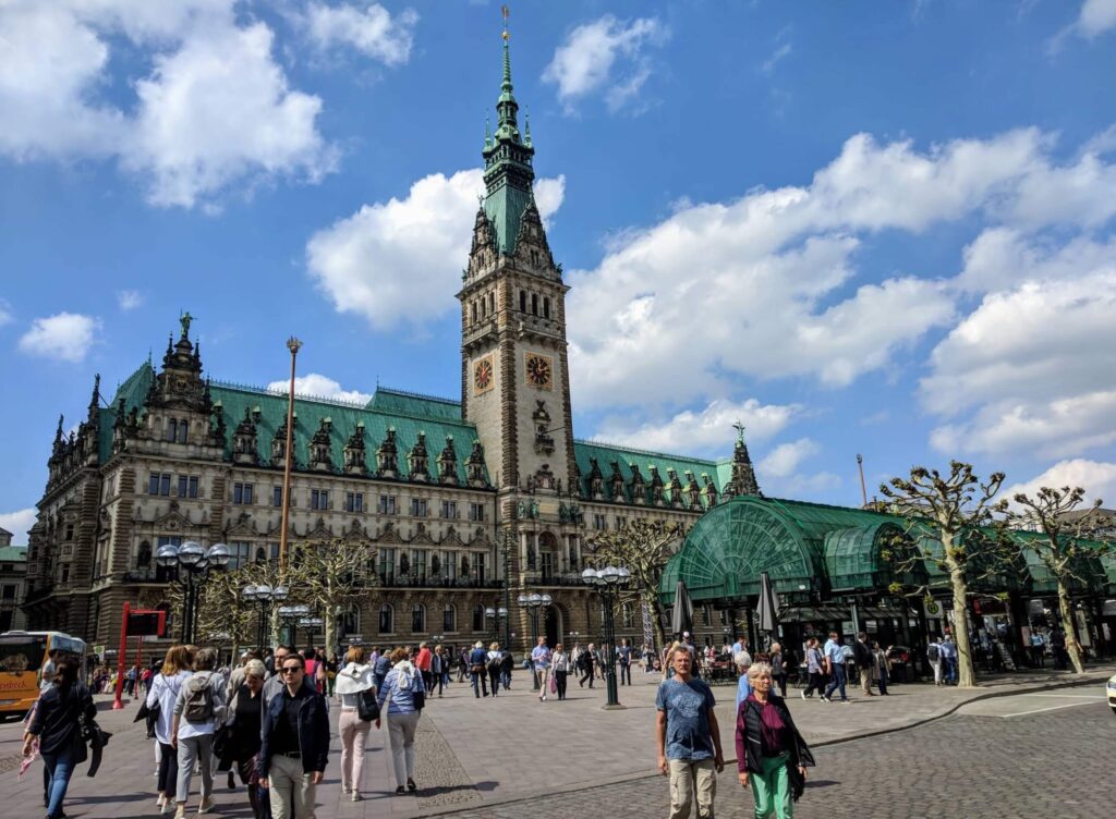 Jens-Martin Kruse explores how urban churches can renew mission, welcome seekers, and offer living encounters with the Gospel in secular society.